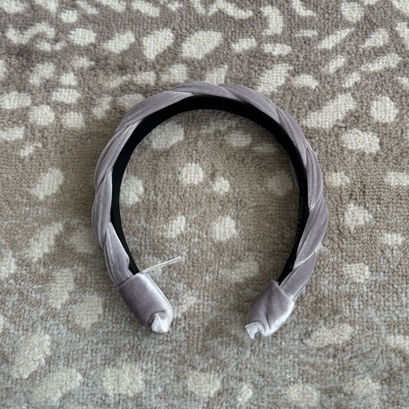 NEW Kendra Scott Grey Velvet Braided Headband - Picture 8 of 9
